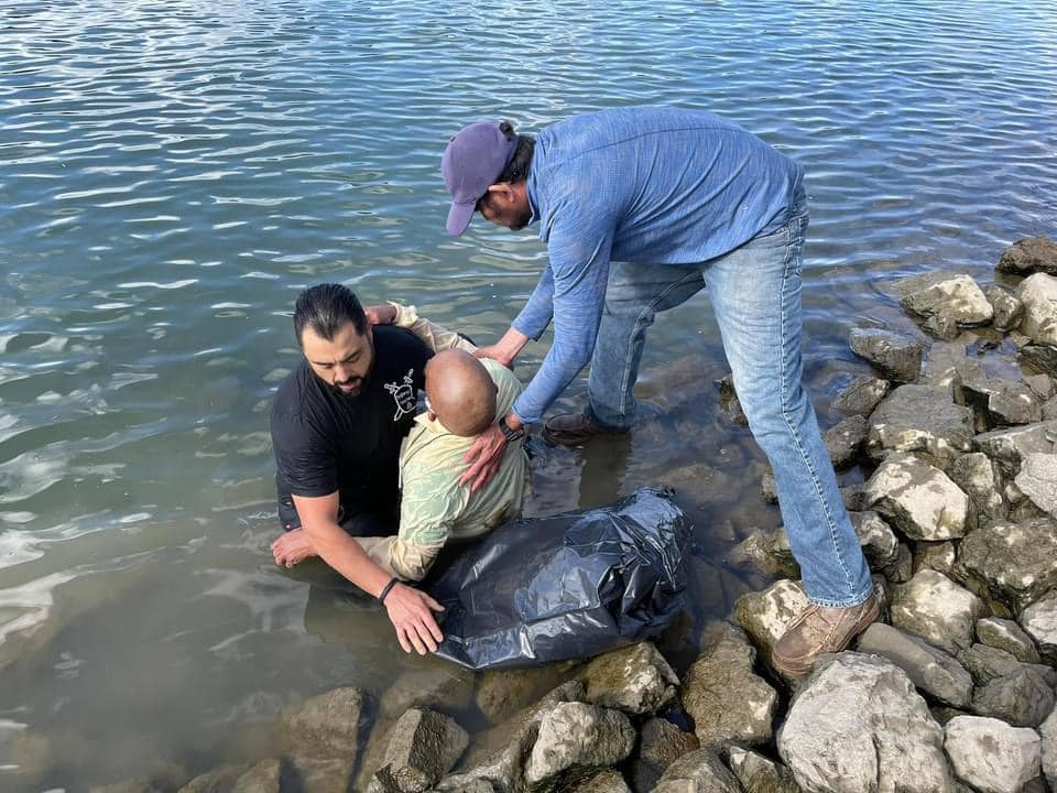 Good Samaritan Rescues Driver In The Sacramento River